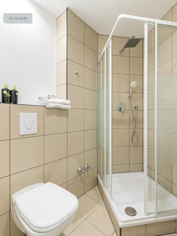 Apartments Berlin Aroser Allee Exterior photo